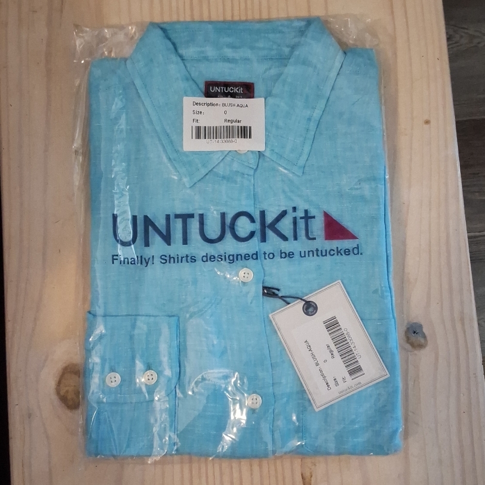 UNTUCKit  Aqua Blue Button-Up Shirt